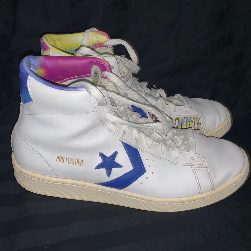 Women’s 10 CONVERSE ALL STAR PEACE LOVE BASKETBALL HI-TOPS SHOES Men’s 8.5